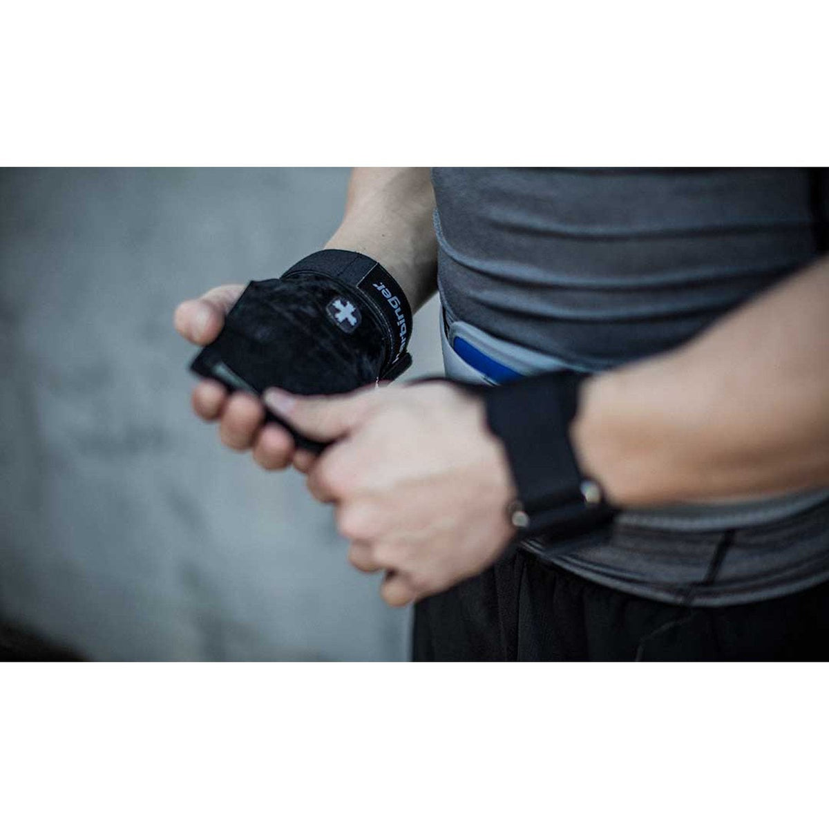 Harbinger Lifting Grips, Black, Medium/Large