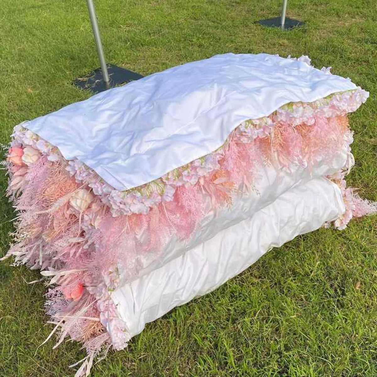 UYCVT Handmade White Roses Wall Large Artificial Flower Wall Backdrop Panels, Rose Wedding Backdrop 5D Floral Wall Fabric Flower Wall for Party Baby Shower Bridal Wedding Backg-3m*3m/10 * 10FT