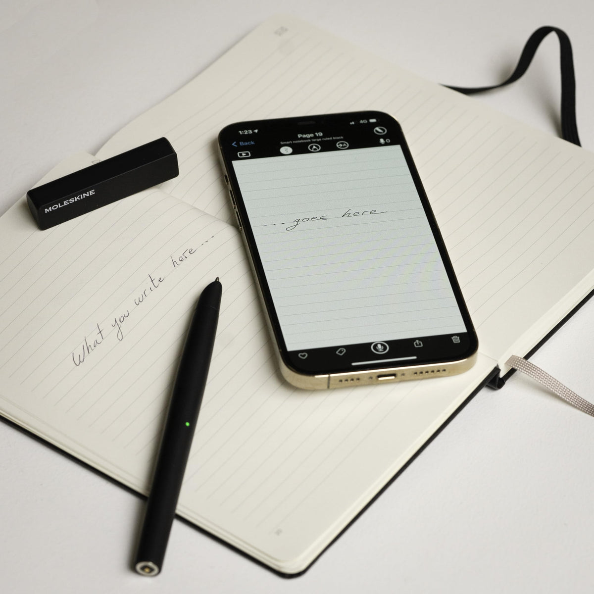 Moleskine Smart Writing Set Smart Notebook & New Smart Pen (2022) - Store Handwritten Notes Digitally, with Connected Notebook Notes App (Only Compatible Smart Notebooks)