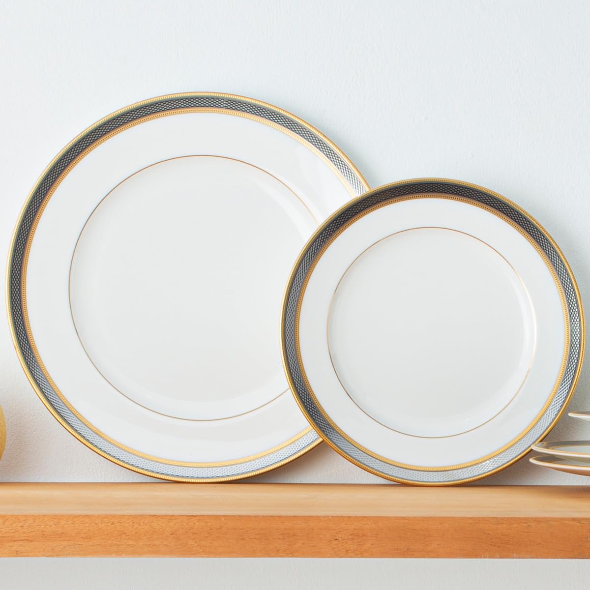 Noritake Brilliance 12-Piece Dinnerware Set, Service for 4