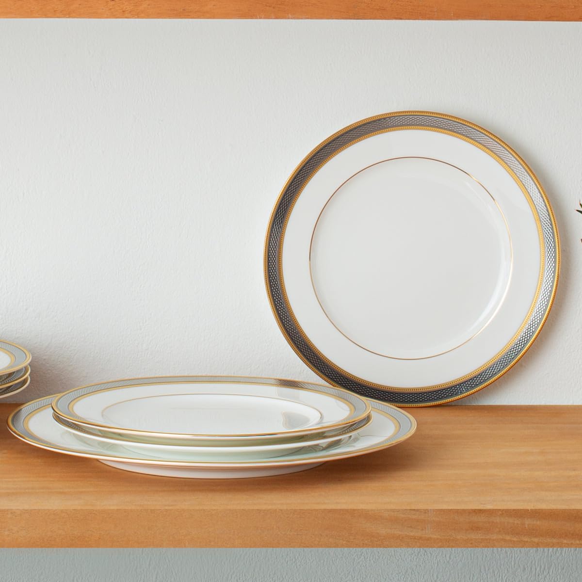 Noritake Brilliance 12-Piece Dinnerware Set, Service for 4
