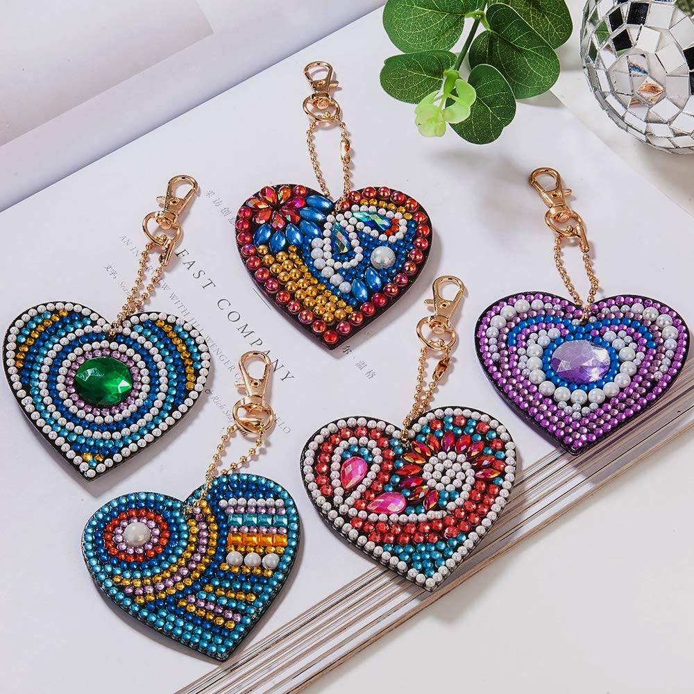HXYQMMY 5PCS Diamond Painting Keychain -Diamond Art Kits for Adult Paint with Diamonds by Numbers Love Heart Pendant Diamond Art Keychains Crat