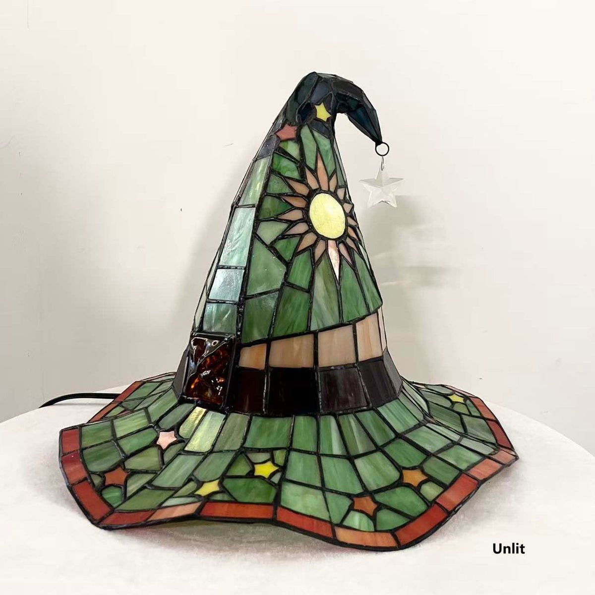 Bieye L13011 Tiffany Style Stained Glass Wizard Hat Table Lamp with Hanging Star, Handcrafted Fantasy Witch Hat Accent Light for Magical Home & Halloween Décor