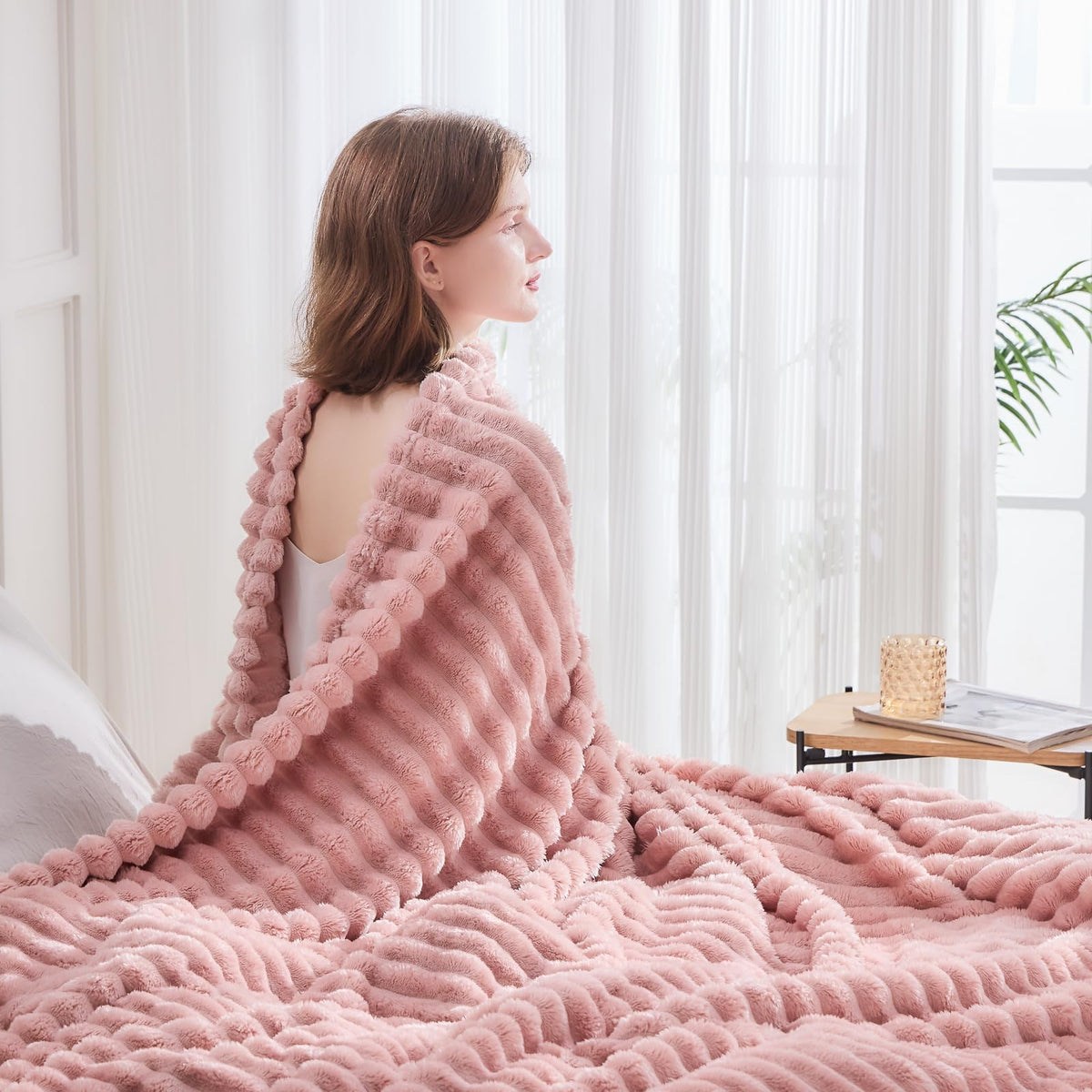 NEWCOSPLAY Super Soft Throw Blanket Pink Premium Silky Flannel Fleece 3D Ribbed Jacquard Lightweight Bed Blanket All Season Use (Pink Ribbed, Throw(50"x60"))