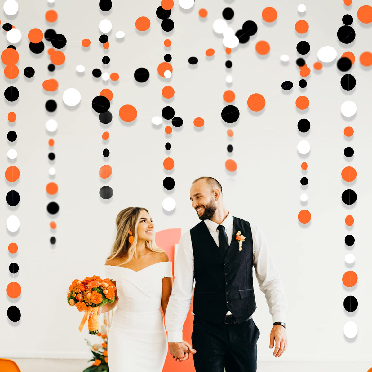46Ft Orange Black Circle Dot Garland Black Orange and White Polka Dot Hanging Paper Streamer for Birthday Wedding Bridal Shower Baby Shower Fall Autumn Halloween Thanksgiving Party Decoration Supplies