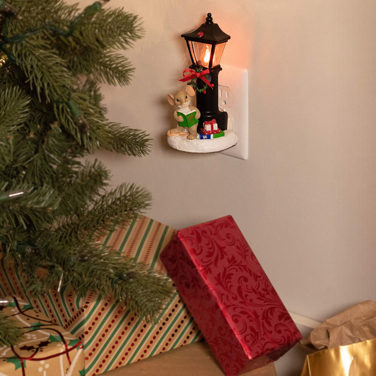 Roman 133497 Mouse Lamp Post Night Light Charming Tails, 7 inch, Multicolor
