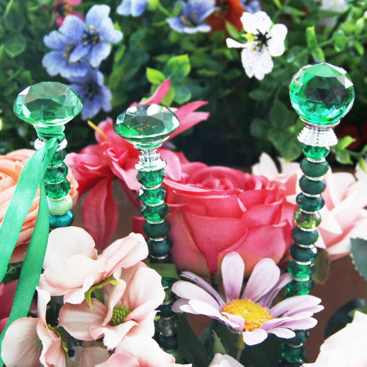 119 Pcs Garden Stake DIY Fairy Wand Plant Stake with Green Large Hole Beads Crystal Diamond Stopper Top 4 Stainless Steel Threaded Rod Beaded Garden Stakes for Outdoor Indoor Yard Patio Decorations