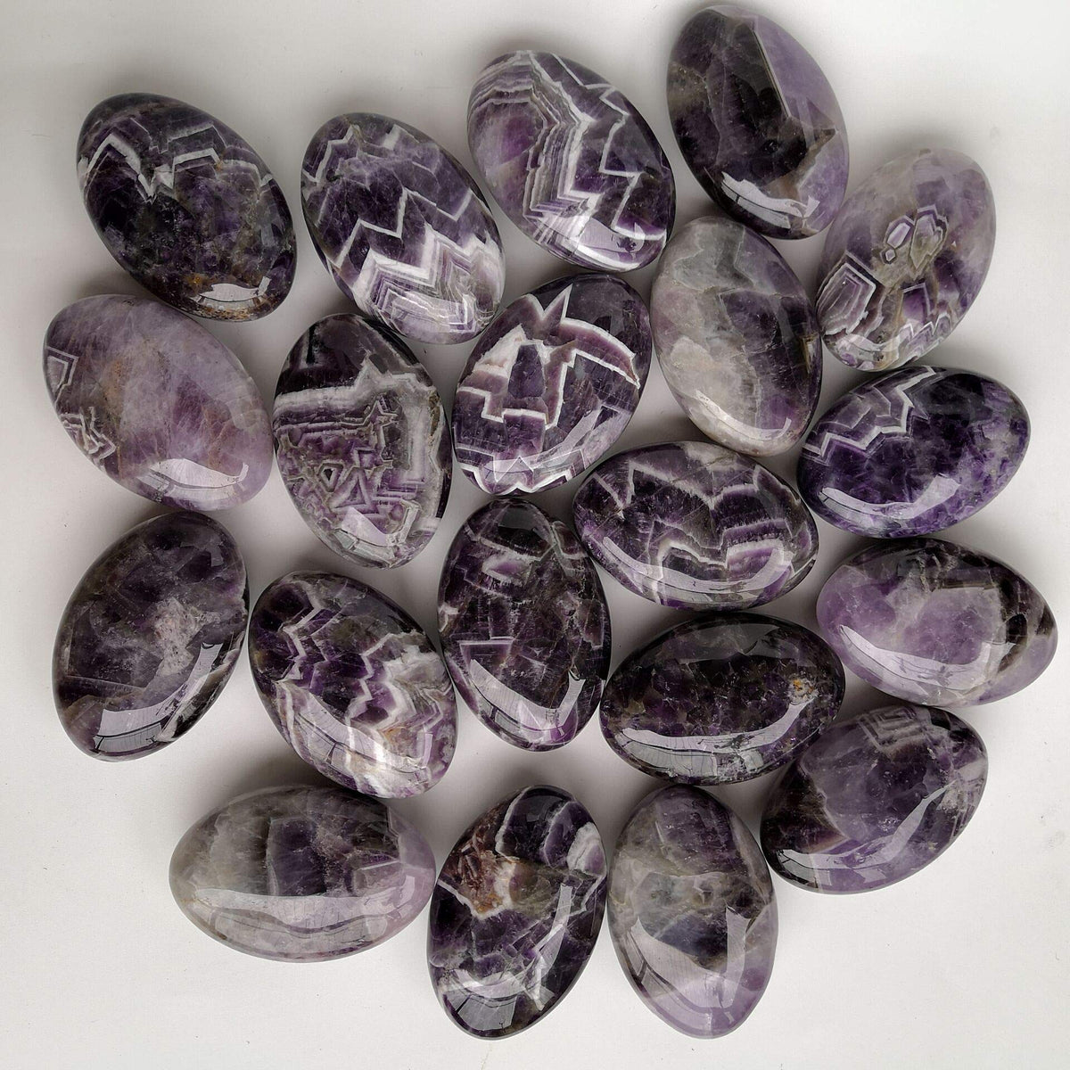Loveliome Natural Amethyst Oval Polished Worry Stones, Healing Crystal Indoor Fountain Stones Massage Energy Anxiety Relief Items